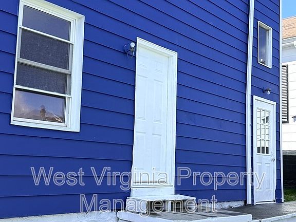 3rd image of 304 N 3rd St