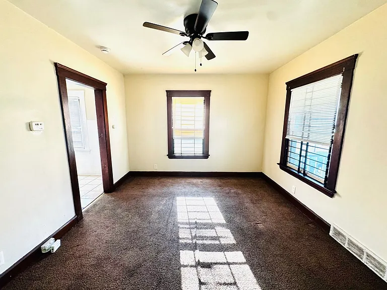 14012 Glendale Ave — Photo 25