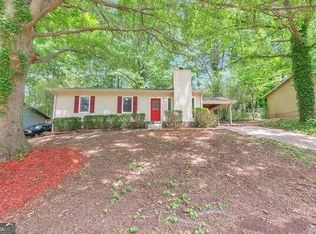 121 Adrian Dr, Stockbridge, GA