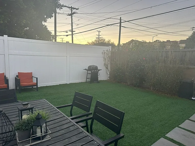 17506 Martha St — Photo 2