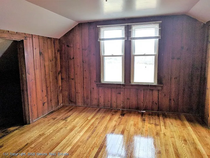 200 Sunderland Rd — Photo 9