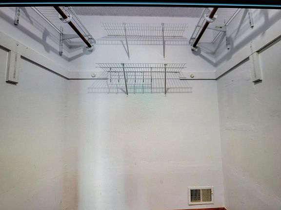 Master bedroom Walk in closet
