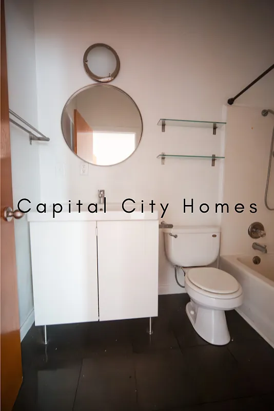 1 bed, 900 sqft, $1,200 — Photo 4