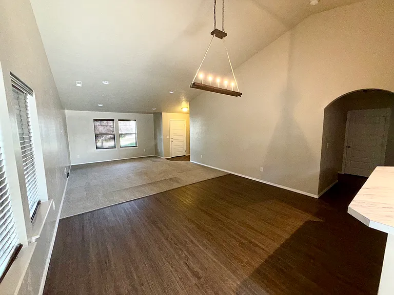 4672 N Alester Ave — Photo 3