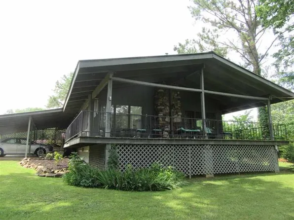 490 Shad Ln, Adamsville, TN 38310