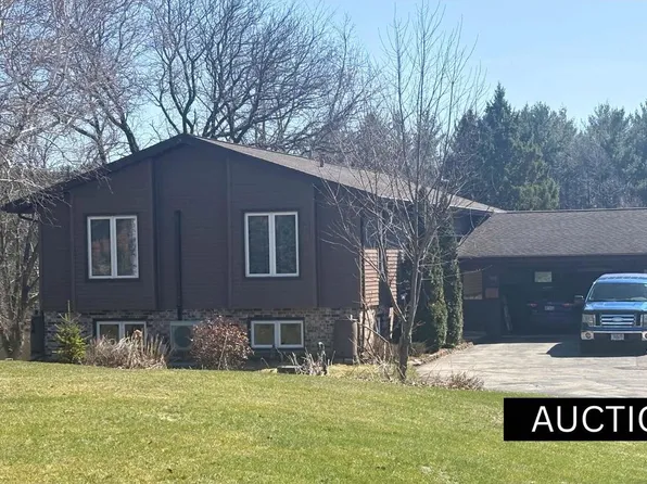 520 Rockview Court, Watertown, WI 53094