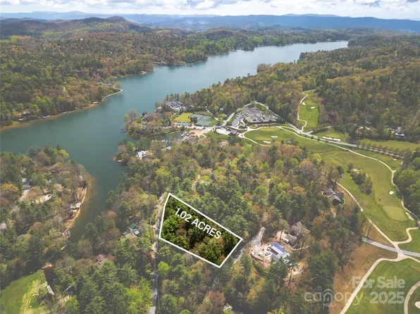 48 Two North Club Blvd #D, Lake Toxaway, NC 28747