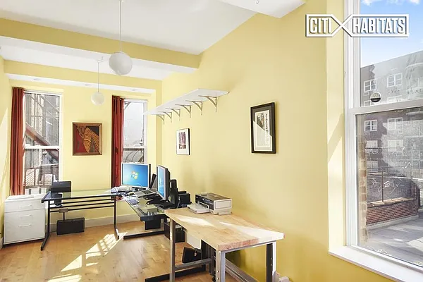 Sold by Citi Habitats | media 12