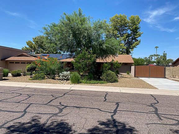 2nd image of 5102 E Sunnyside Dr