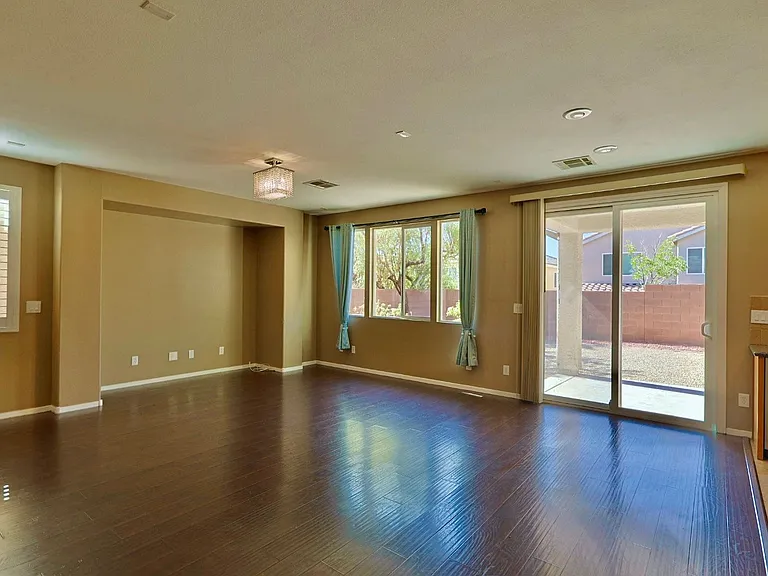 10643 Tray Mountain Ave — Photo 6