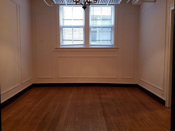 4th image of 1613 W Thome Ave APT 1