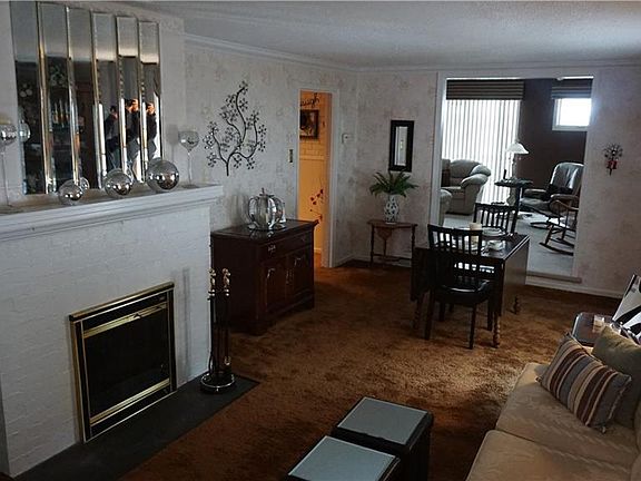 2nd image of 2920 Michigan Ave