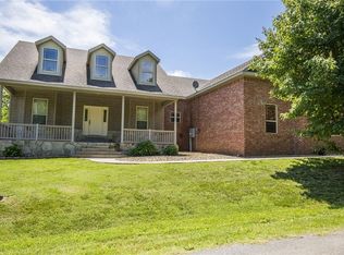 16 Rockingham Dr, Bella Vista, AR 72715