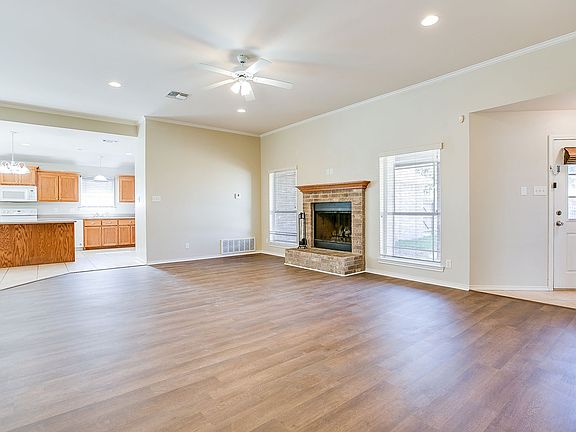 4th image of 6005 Brazos St