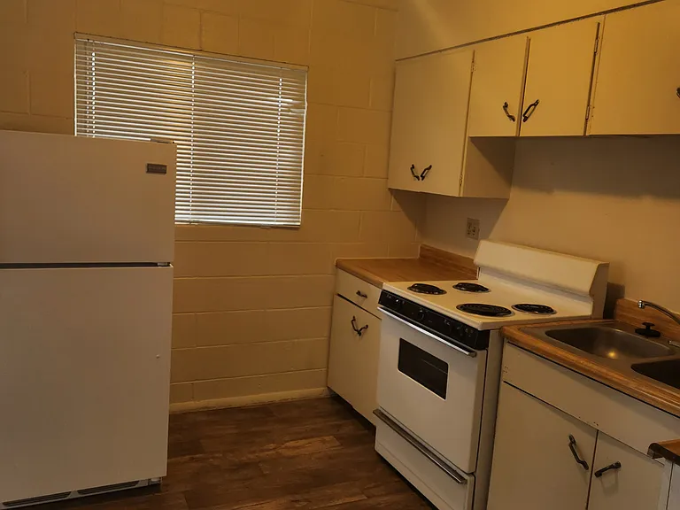 146 Malone Ln #C — Photo 2