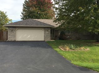 6563 Swansdown Rd, Loves Park, IL 61111