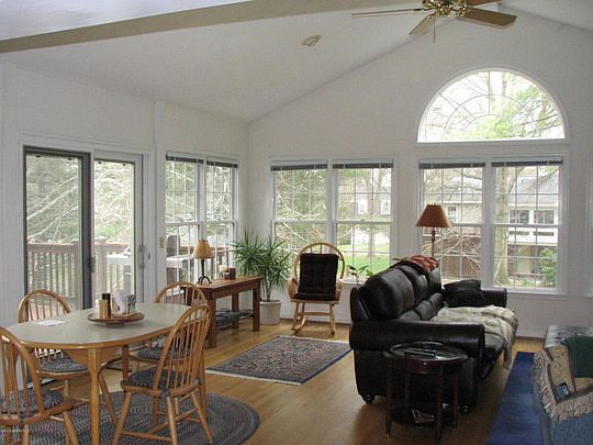 3rd image of 2701 Heritage Ln