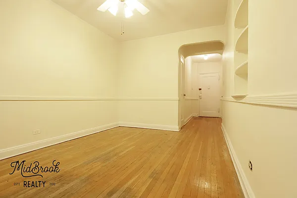 Sold by Midbrook Realty, LLC | media 16