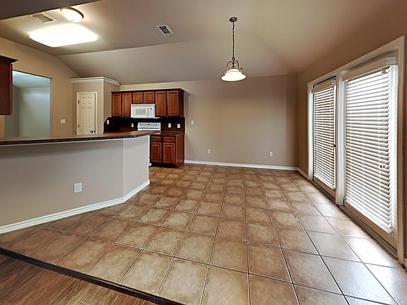 5th image of 6025 Suffolk Dr
