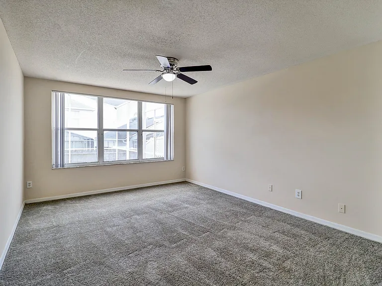 439 Riggs Cir — Photo 17