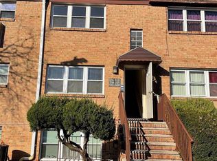 219 College Dr, Edison, NJ 08817