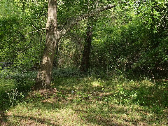 5th image of 103 Old Fountain Road