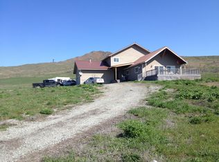 552 Bill Shaw Rd, Pateros, WA 98846