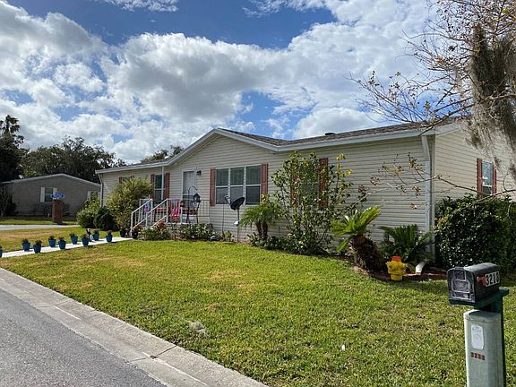 4th image of 416 Merit Oak Dr