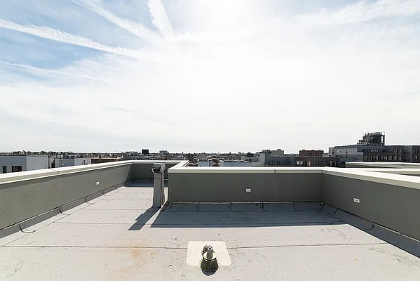 Rented by 146 Erasmus LLC | media 17