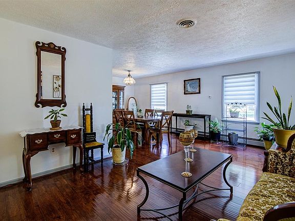 3rd image of 3235 Davis Ave