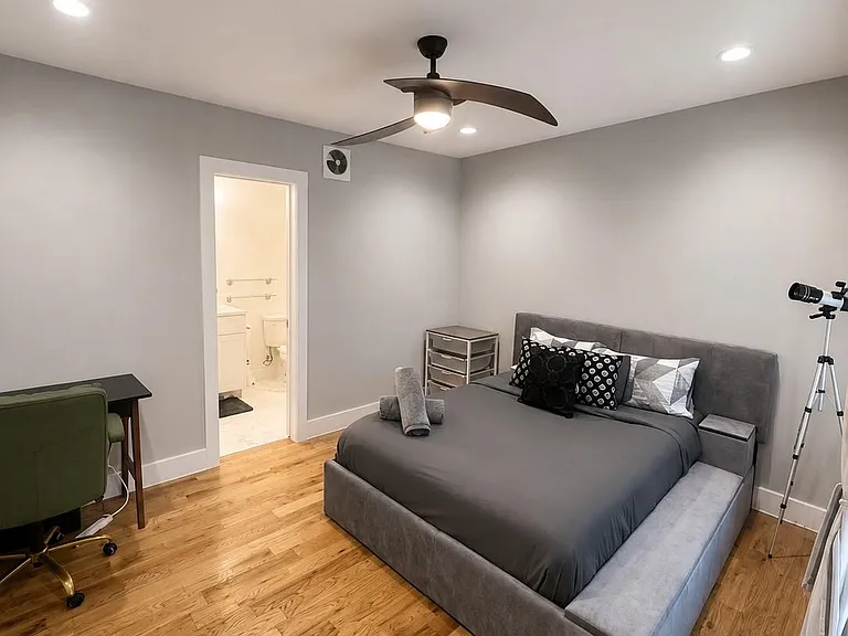 4406 Munger Ave #3 — Photo 21