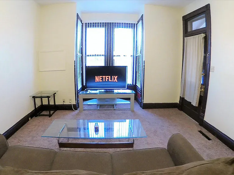 1403 Grove St #3 — Photo 4
