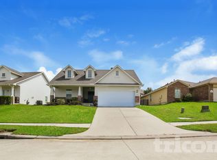 2002 Briar Grove Dr, Conroe, TX 77301