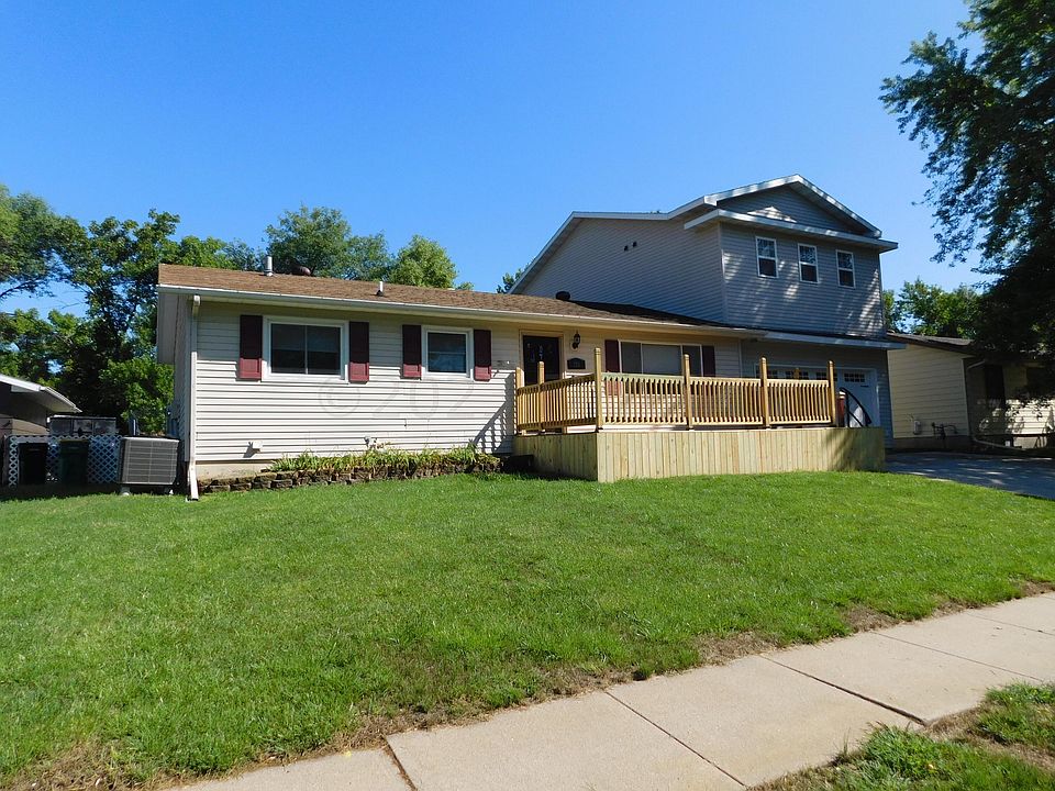 726 10 1/2 Ave W, West Fargo, ND 58078 Zillow