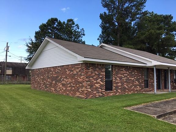 2nd image of 102 Park Cir