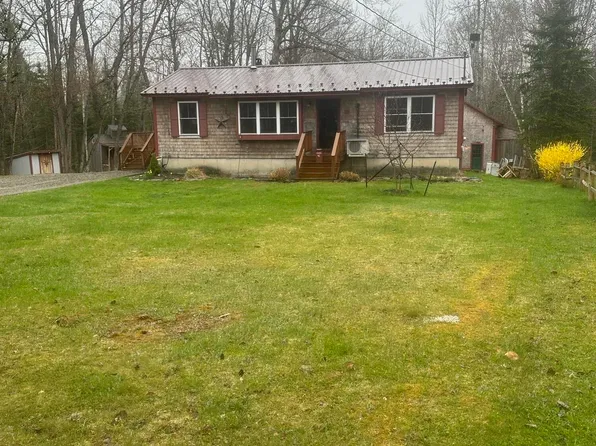 29 Pineview Avenue, Glenburn, ME 04401