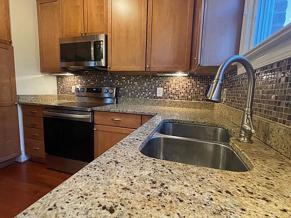 3rd image of 102 Finsbury St
