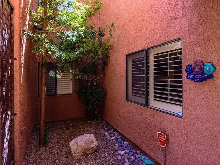 N Sabino Canyon Rd — Photo 39