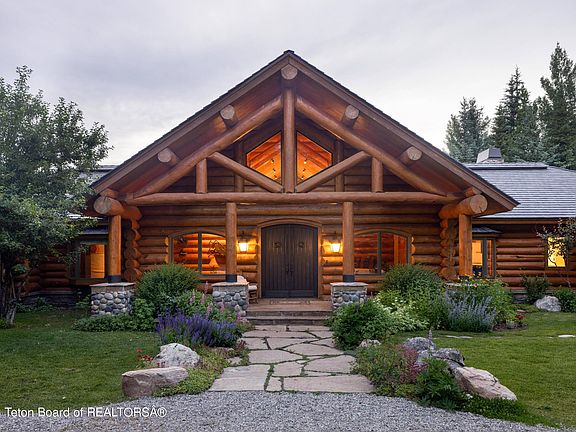 3rd image of 6595 N Upper Cascade Dr