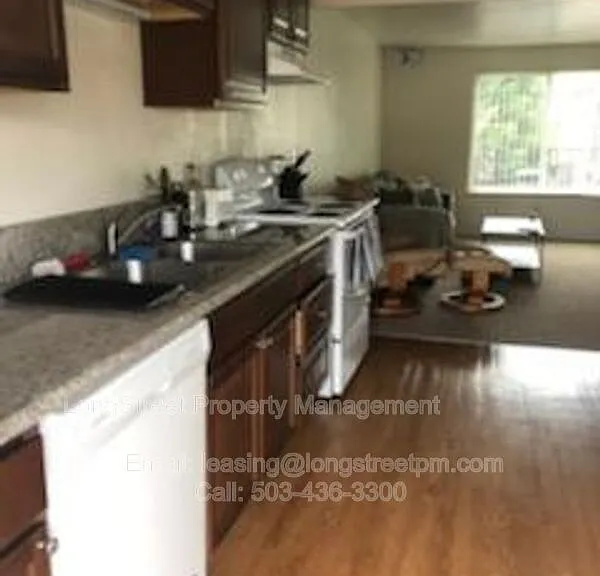 644 SW 7th St #6 — Photo 12