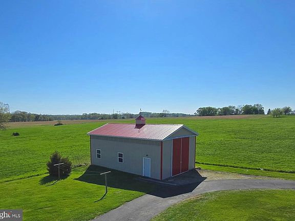 5th image of 455 England Creamery Rd