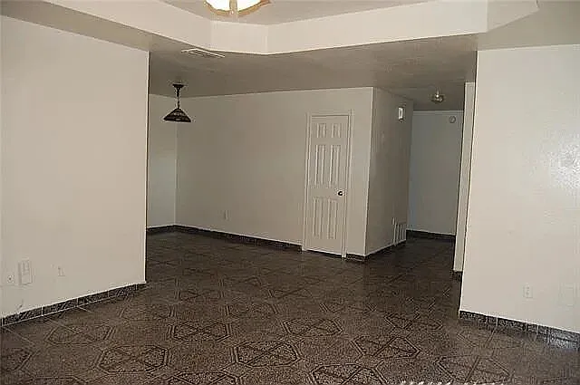 1202 Spell Ave — Photo 4