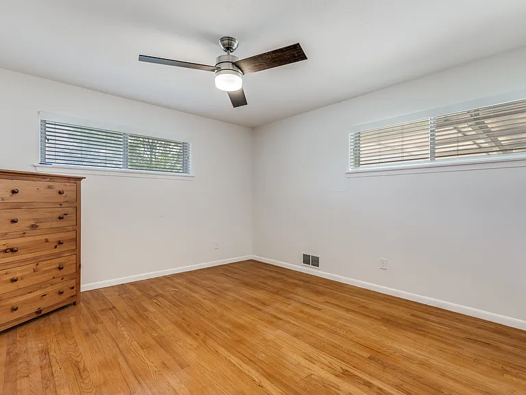 401 Daisy Dr — Photo 19