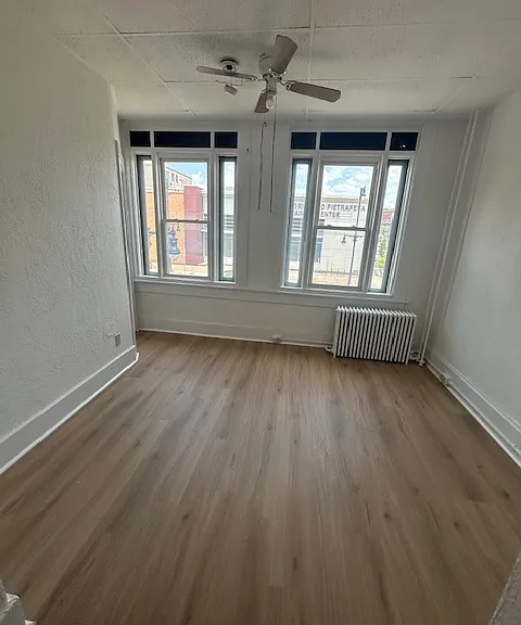 517 N Salina St #4 — Photo 5