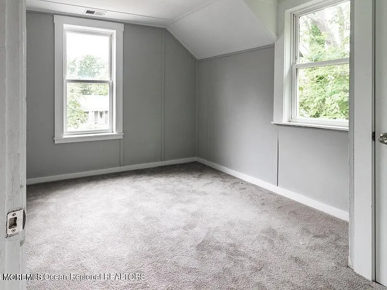 306 Henley Ave #B — Photo 15