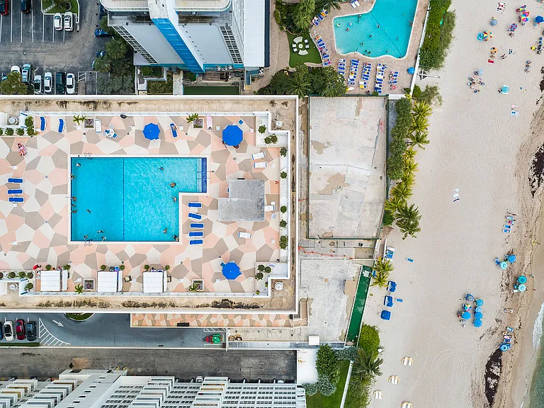 4020 Galt Ocean Dr #1807 — Photo 47