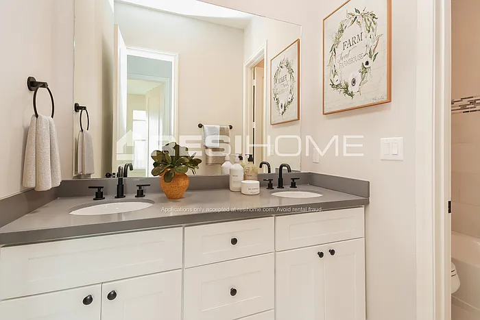 4908 Hardy St — Photo 13