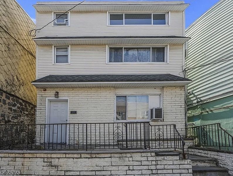 1st image of 319 68Th St