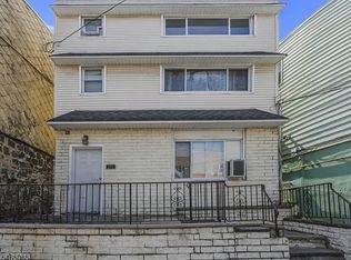 319 68th St, Guttenberg, NJ 07093