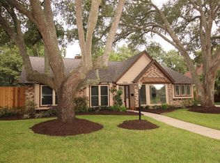 18566 Martinique Dr, Houston, TX 77058